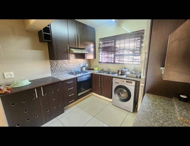 3 BEDROOM TOWNHOUSE FOR SALE IN NEWMARKET